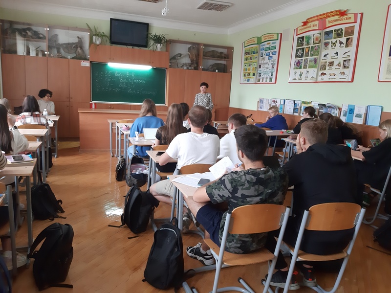 Л. В. Струганець провела зустрічі зі старшокласниками Тернопільської спеціалізованої школи I-III ступенів №3 з поглибленим вивченням іноземних мов